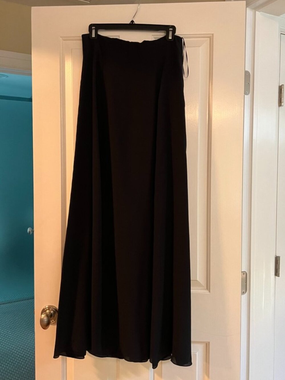 Birnbaum and Bullock Black Silk Skirt size 6